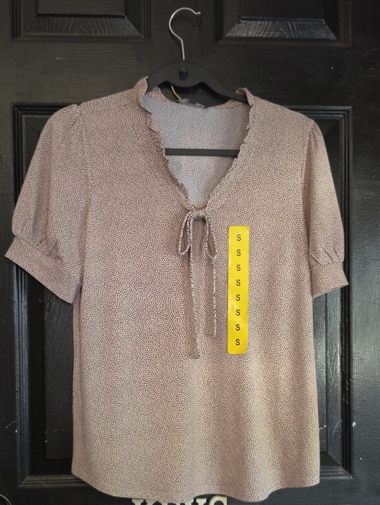 Adrianna Papell Tops - Adrianna Papell Taupe Dot Tie-Neck Short Sleeve Blouse. It Can Fit A Medium.
